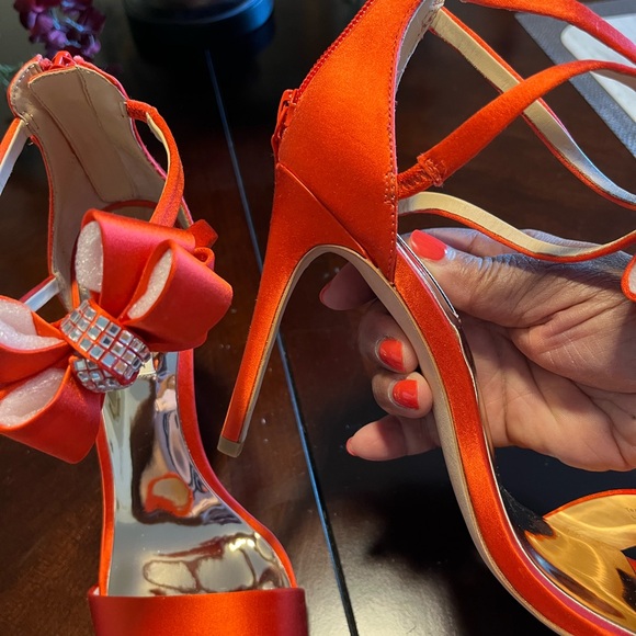 Orange Hot Sandals🔥🔥🔥 - Picture 2 of 3